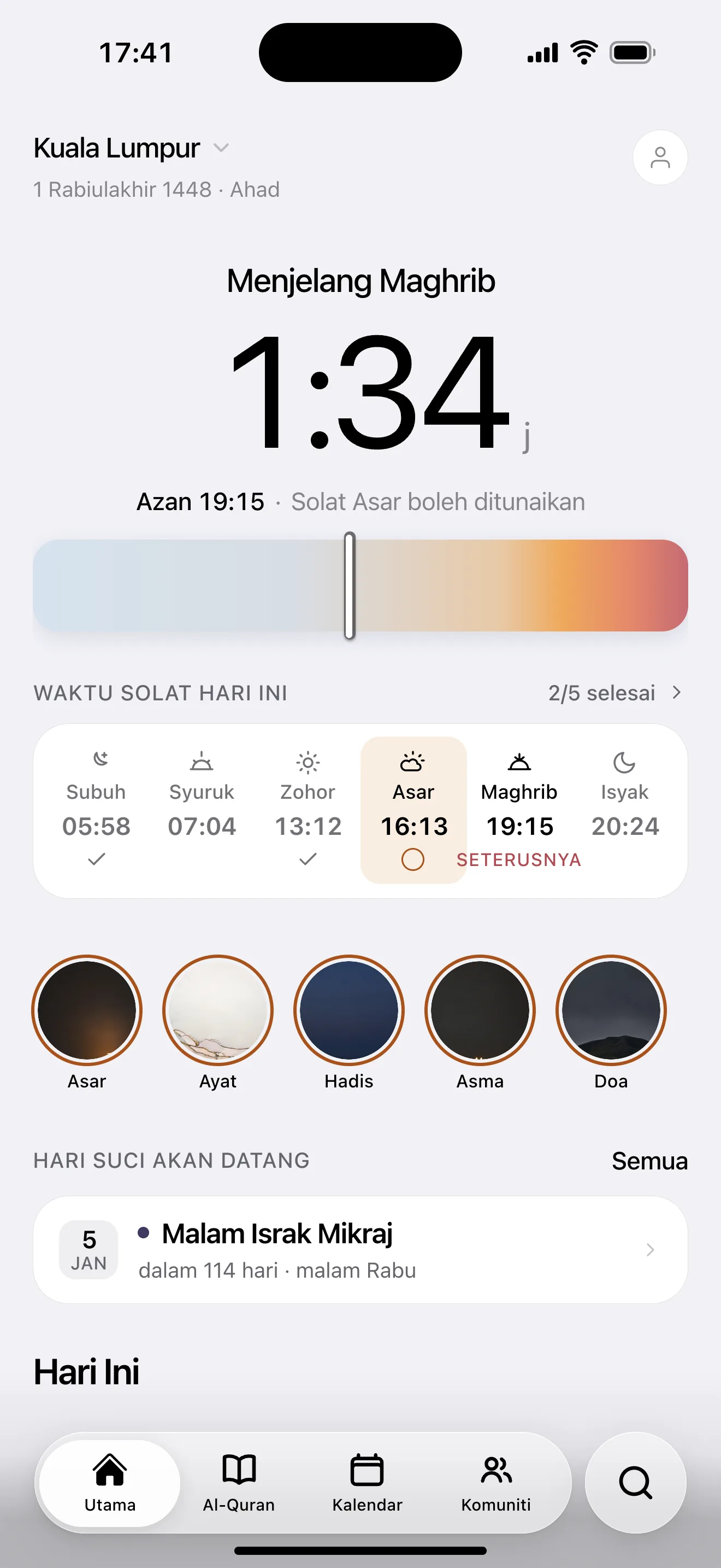 Skrin utama SolatKu: baki masa ke azan Maghrib, jalur cahaya harian dan enam waktu solat hari ini